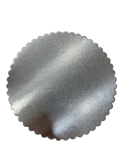 BANDEJA PLATEADA ONDULADA DE 20 CM