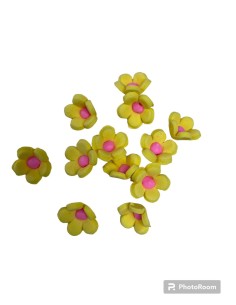 SET DECORACION FLORES AMARILLAS CHICAS