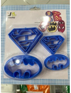 SET DE CORTANTE PLASTICO DE SUPER HEROES